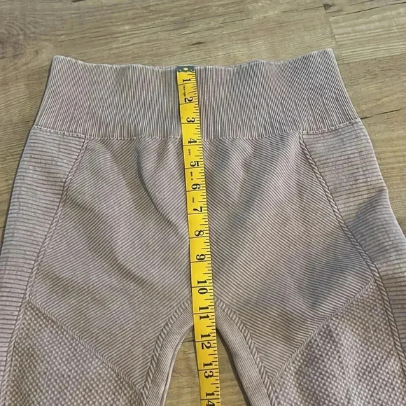 Nikibiki Seamless Leggings - Picture 8 of 12